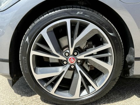 Jaguar I-Pace 90Kwh Black Suv Red #15