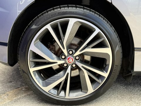 Jaguar I-Pace 90Kwh Black Suv Red #13