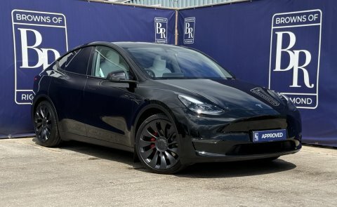 Tesla Model Y Dual Motor Performance Black