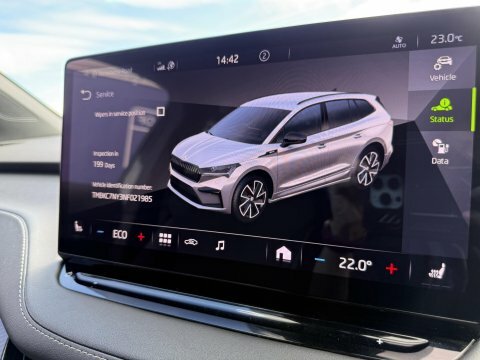 Skoda ENYAQ Suv Black #40