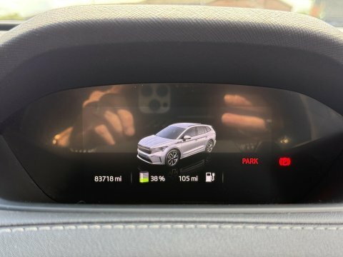 Skoda ENYAQ Suv Black #31