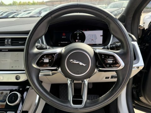Jaguar I-Pace 294Kw Ev400 Se 90Kwh 11Kw Charger White #22