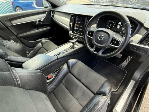 Volvo V90 2.0 D4 R-design Black #2