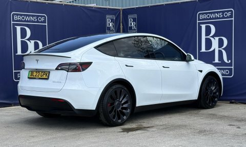 Tesla Model Y Dual Motor Performance White #4