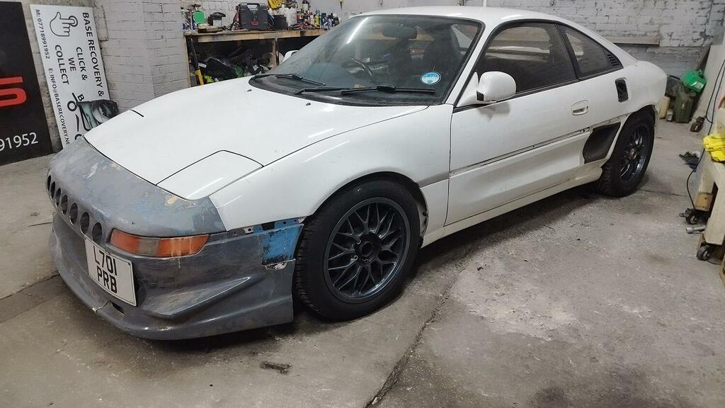 Toyota MR2 Turbo White