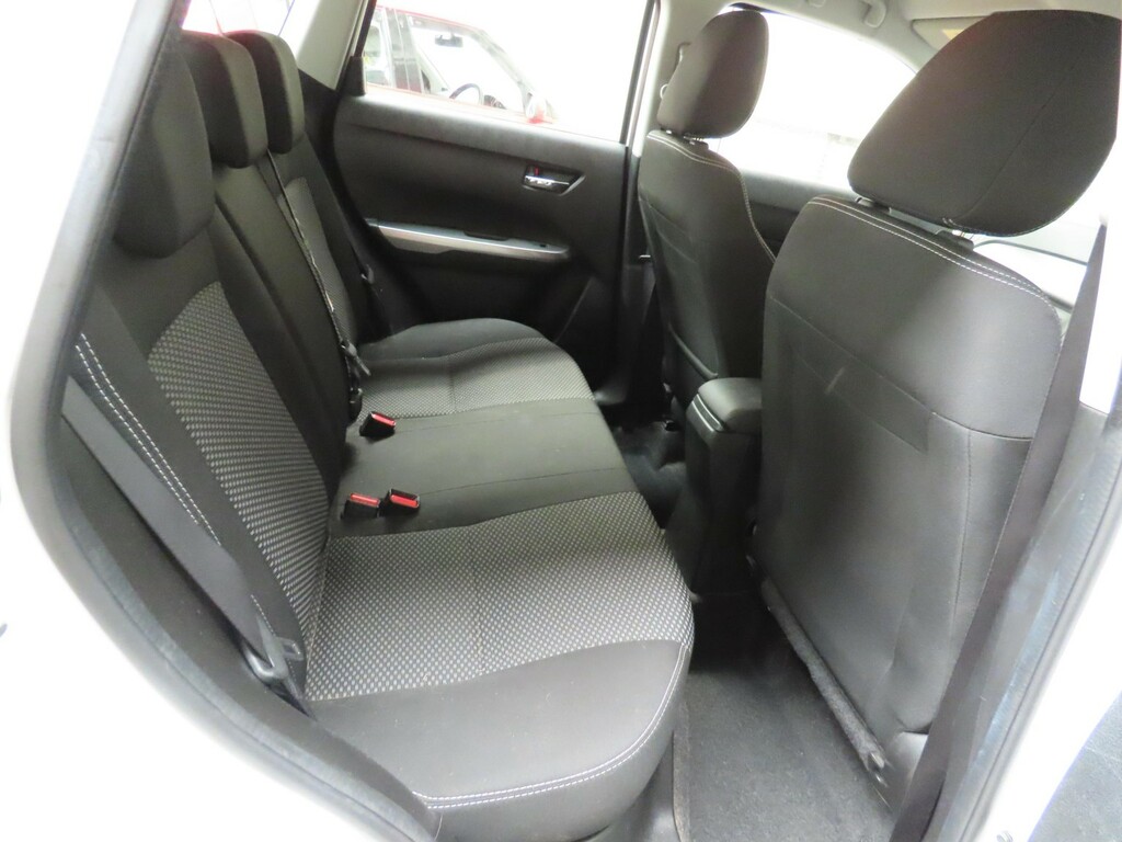 Suzuki Vitara 1.0T 109 Bhp Boosterjet Sz4 65K Fsh Euro6 Ulez Com White #5