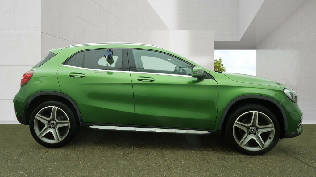 Mercedes-Benz GLA Class 200D 2.1 134 Bhp Amg Line Premium 4M 7Spd Dct Euro Green #3