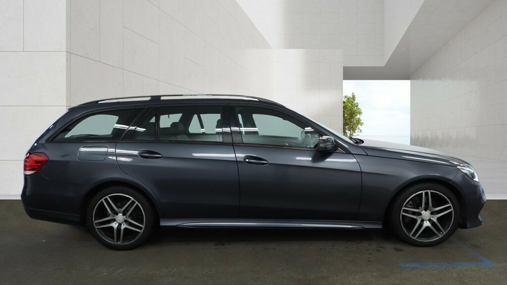 Mercedes-Benz E Class 3.0 E350 V6 Bluetec Amg Night Edition Grey #3