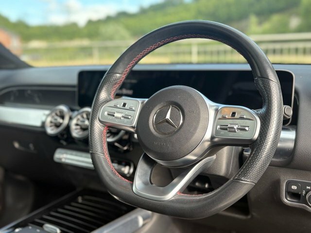 Mercedes-Benz GLB Class Glb220d Amg Line Premium White #2