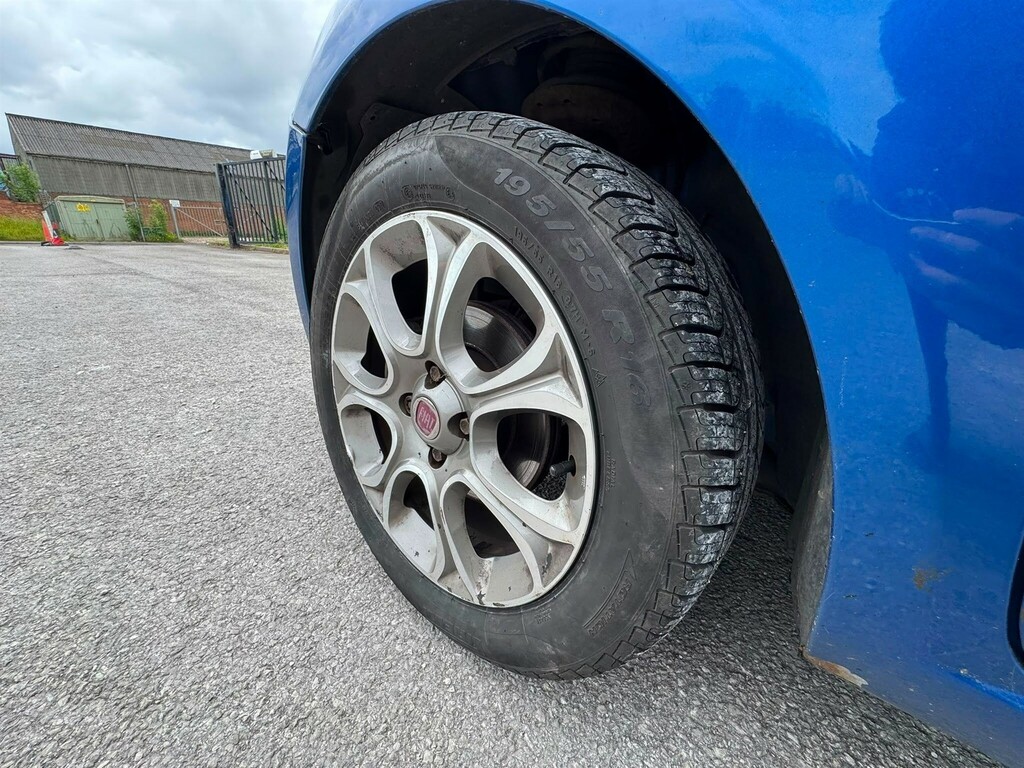 Fiat Punto Evo 1.4 Dynamic Blue #16