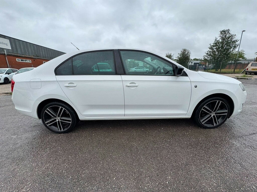 Skoda Rapid Hatchback Silver #7