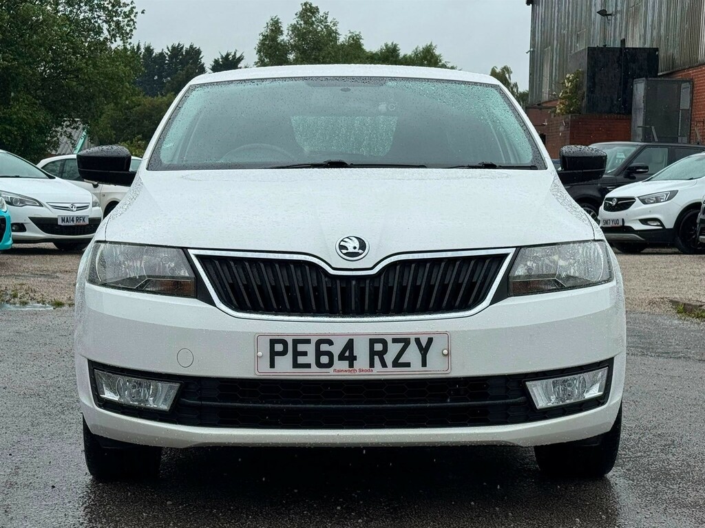 Skoda Rapid Hatchback White #2