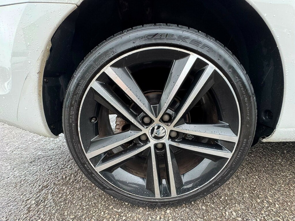 Skoda Rapid Hatchback Silver #20