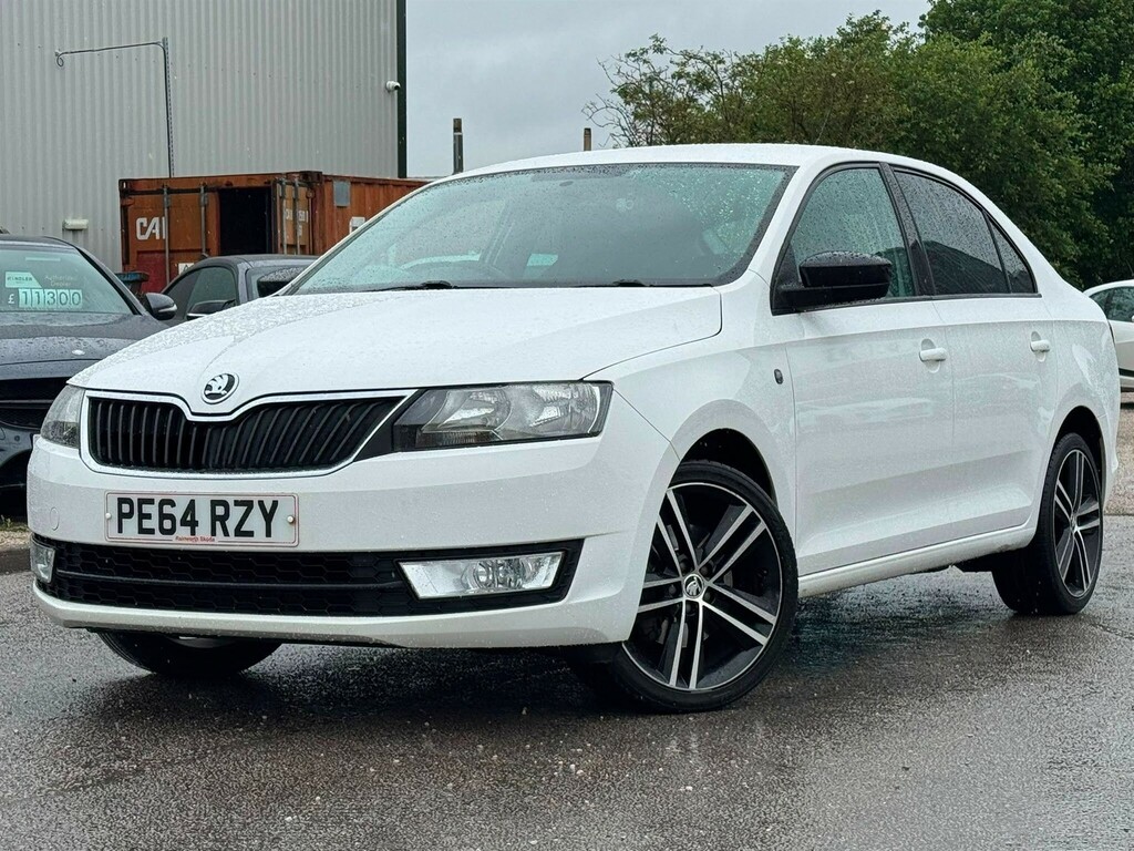 Skoda Rapid Hatchback White #3