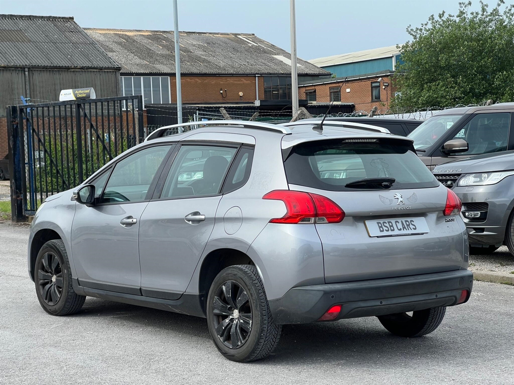 Peugeot 2008 Vti Active Suv White #3