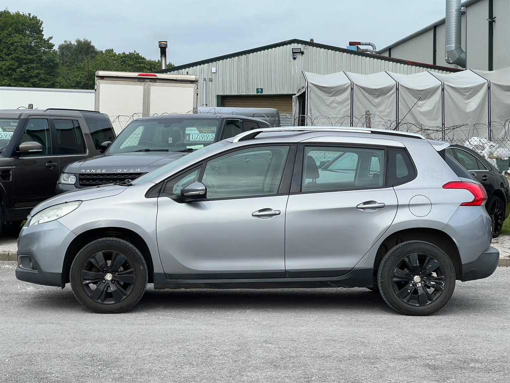 Peugeot 2008 Vti Active Suv White #4