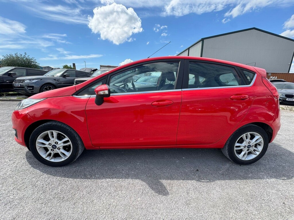 Ford Fiesta 1.25 Zetec Euro 6 Red #5