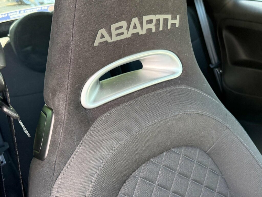 Abarth 500 Hatchback White #30
