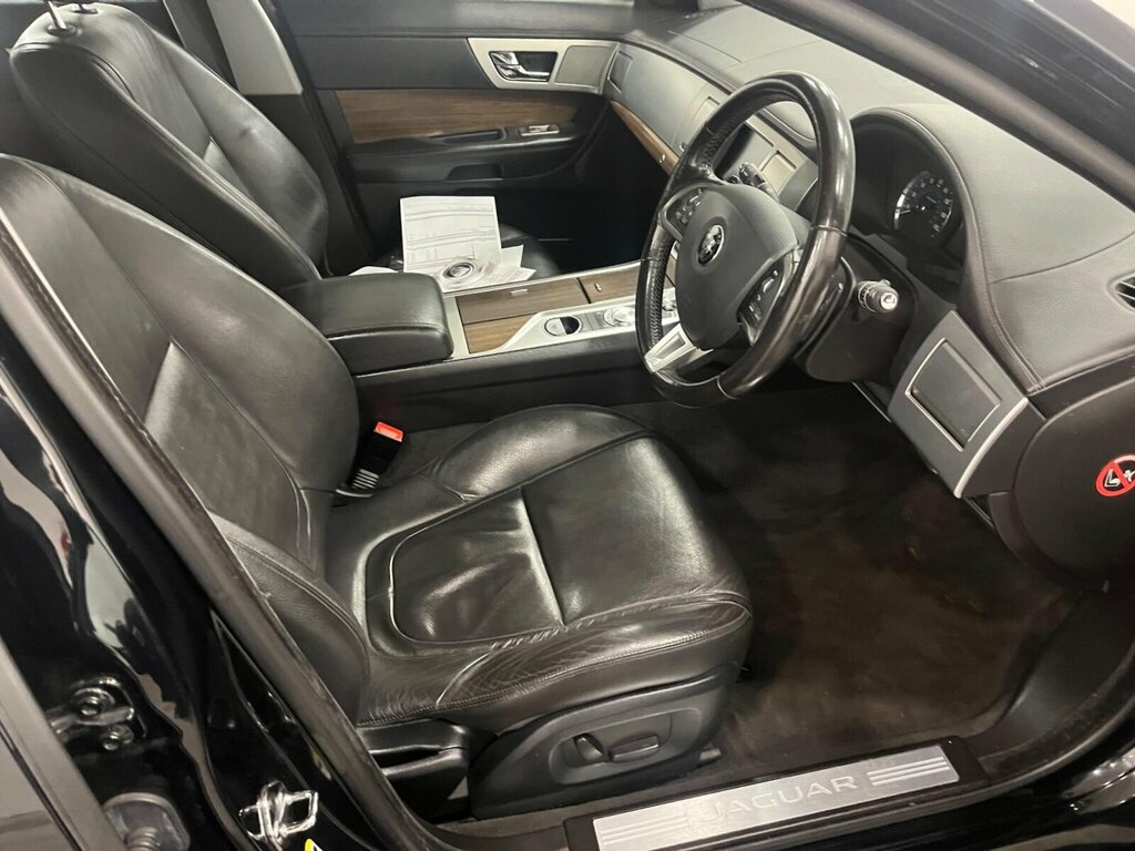 Jaguar XF Premium Luxury 2.2 D Black #10