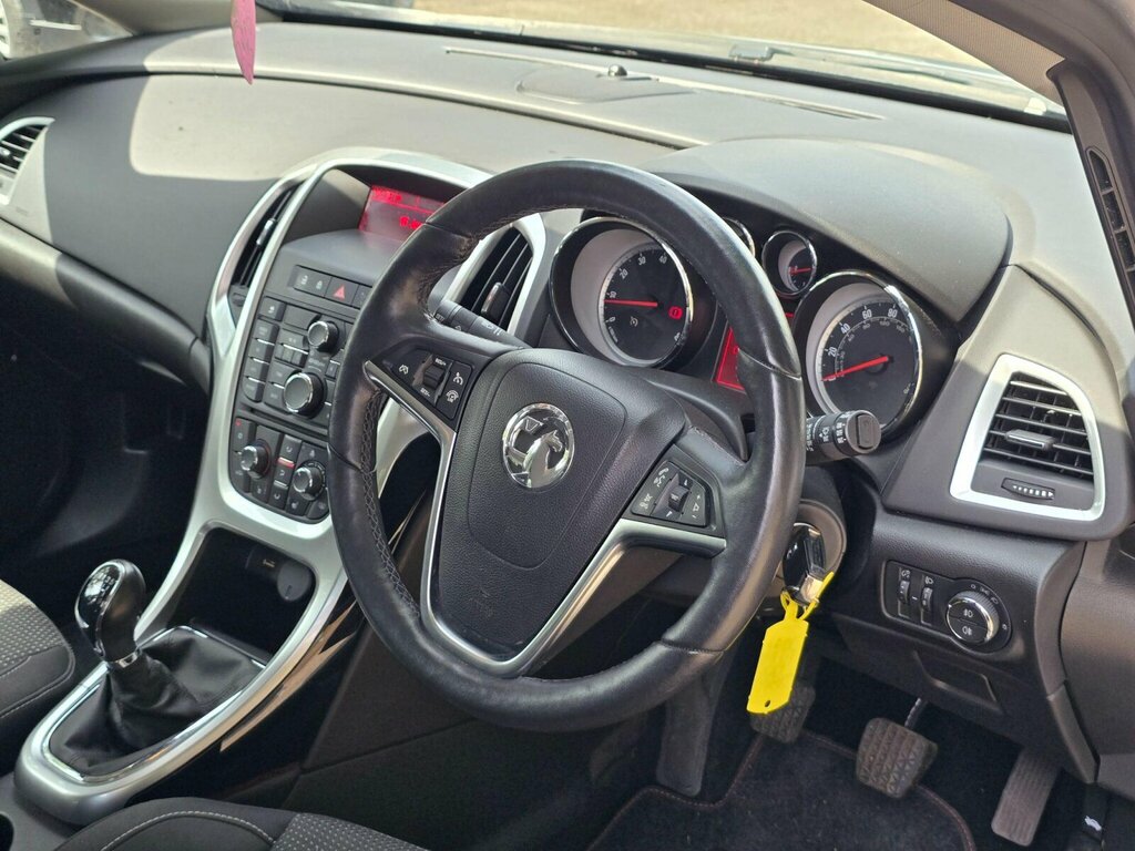 Vauxhall Astra Hatchback Silver #10
