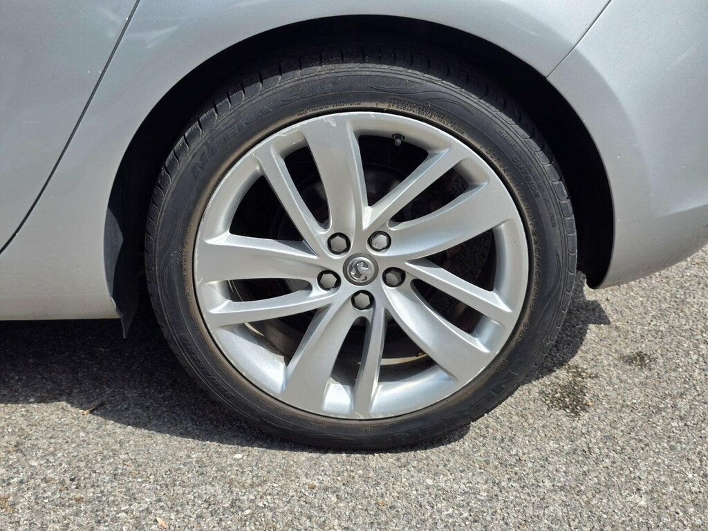 Vauxhall Astra Hatchback Silver #33