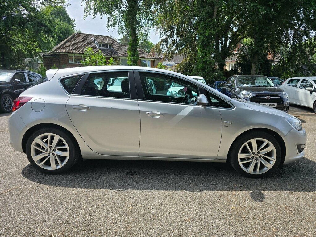 Vauxhall Astra Hatchback Silver #8