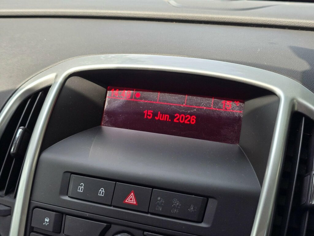 Vauxhall Astra Hatchback Silver #34
