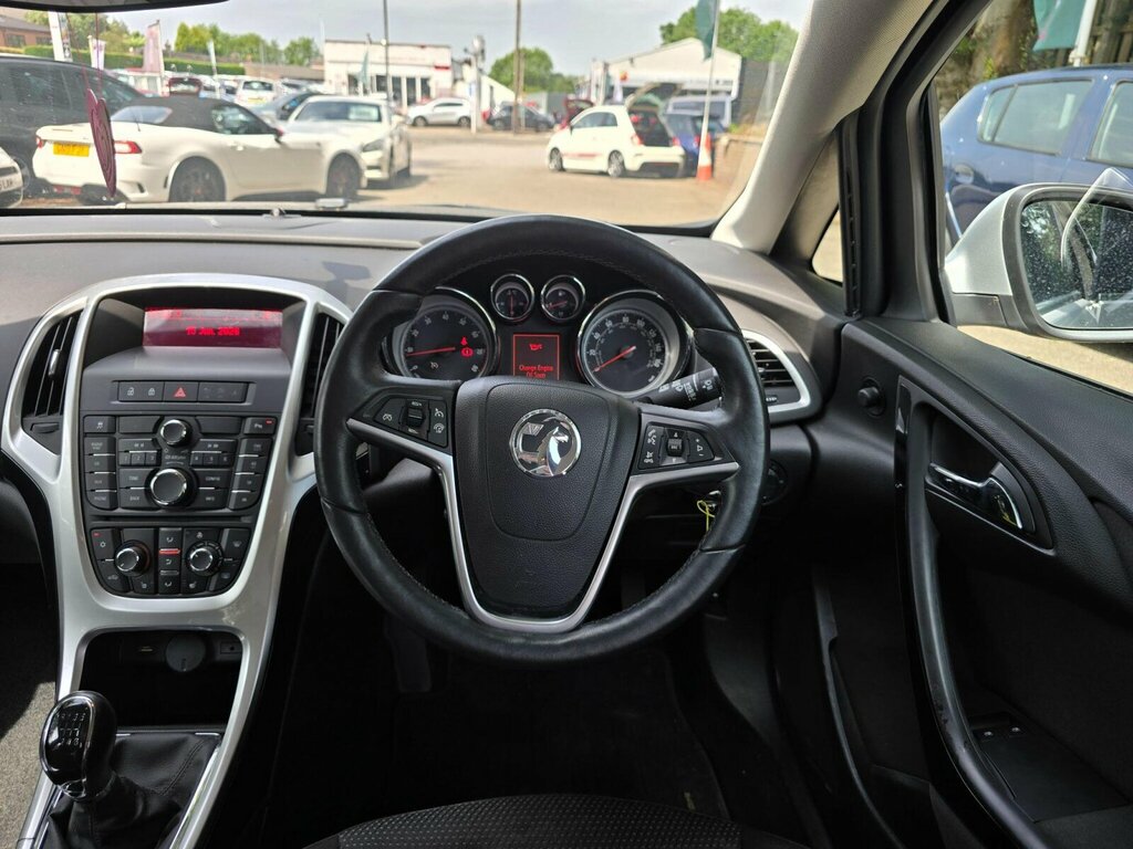 Vauxhall Astra Hatchback Silver #37