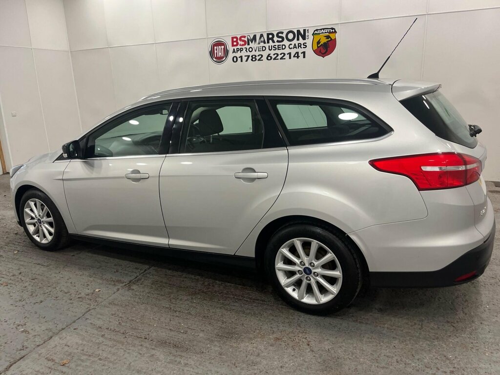 Ford Focus 1.6 Tdci Zetec Euro 5 Ss Red #8