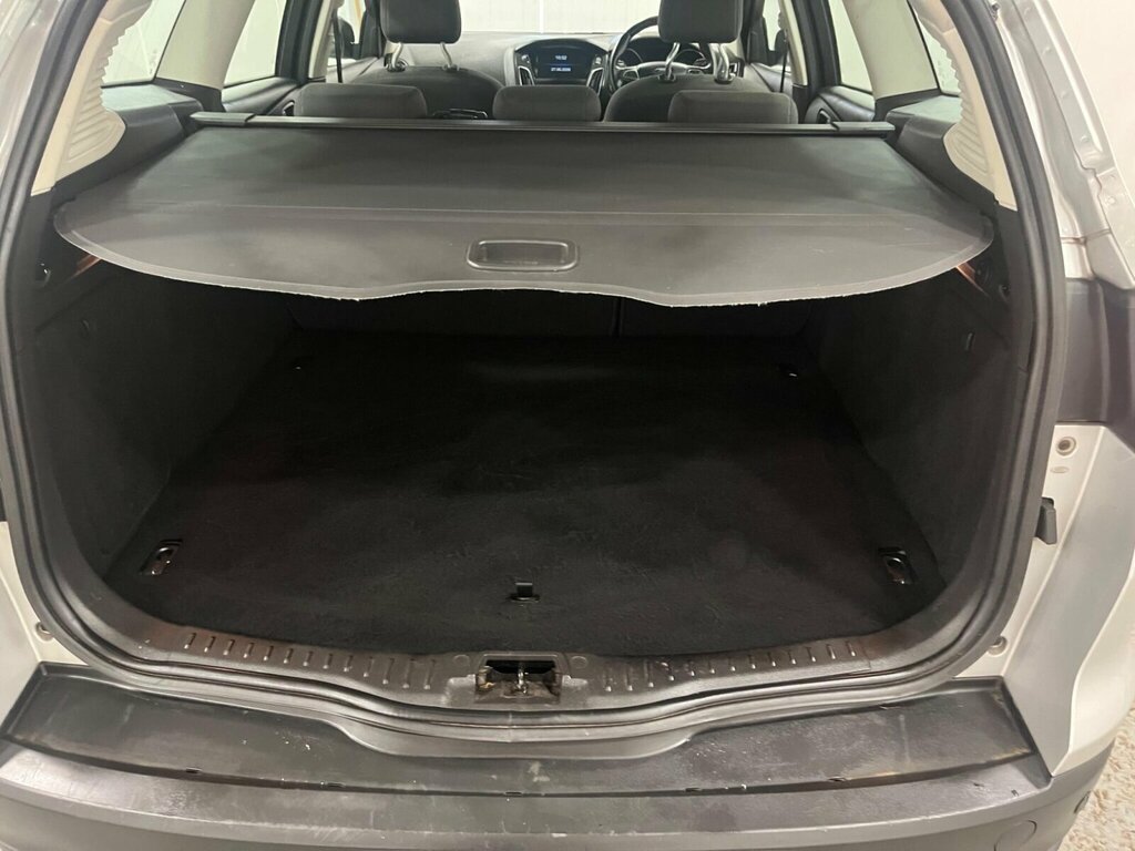 Ford Focus 1.6 Tdci Zetec Euro 5 Ss Red #30