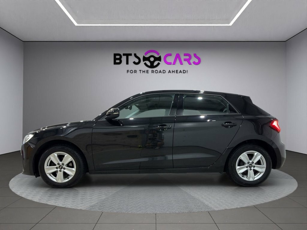 Audi A1 1L Technik WN22HDE Black #5