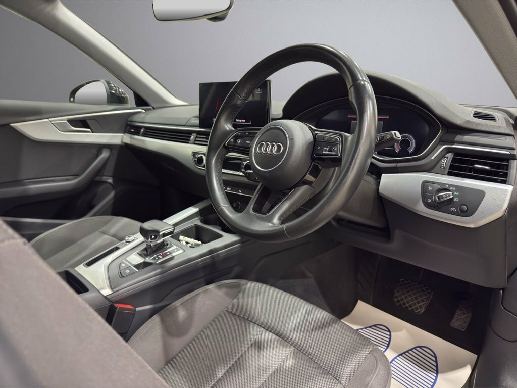 Audi A4 Avant 2L Technik BN22PFA Black #2