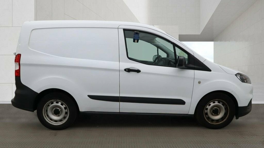 Ford Transit Courier 1L Leader White #4