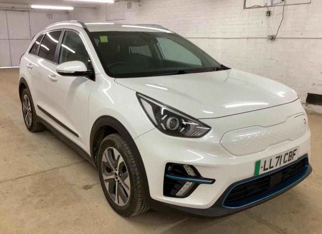 Kia e-Niro Suv LL71CBF White #5