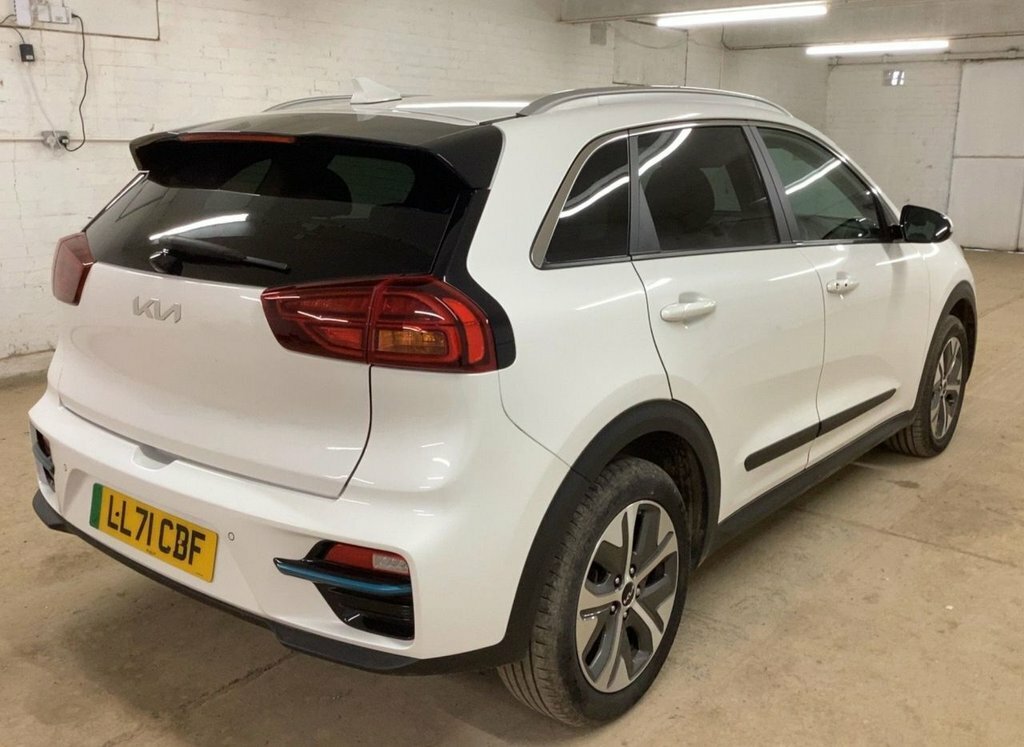 Kia e-Niro Suv LL71CBF White #3
