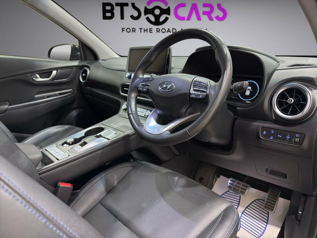 Hyundai Kona Suv PY72AOF Black #2