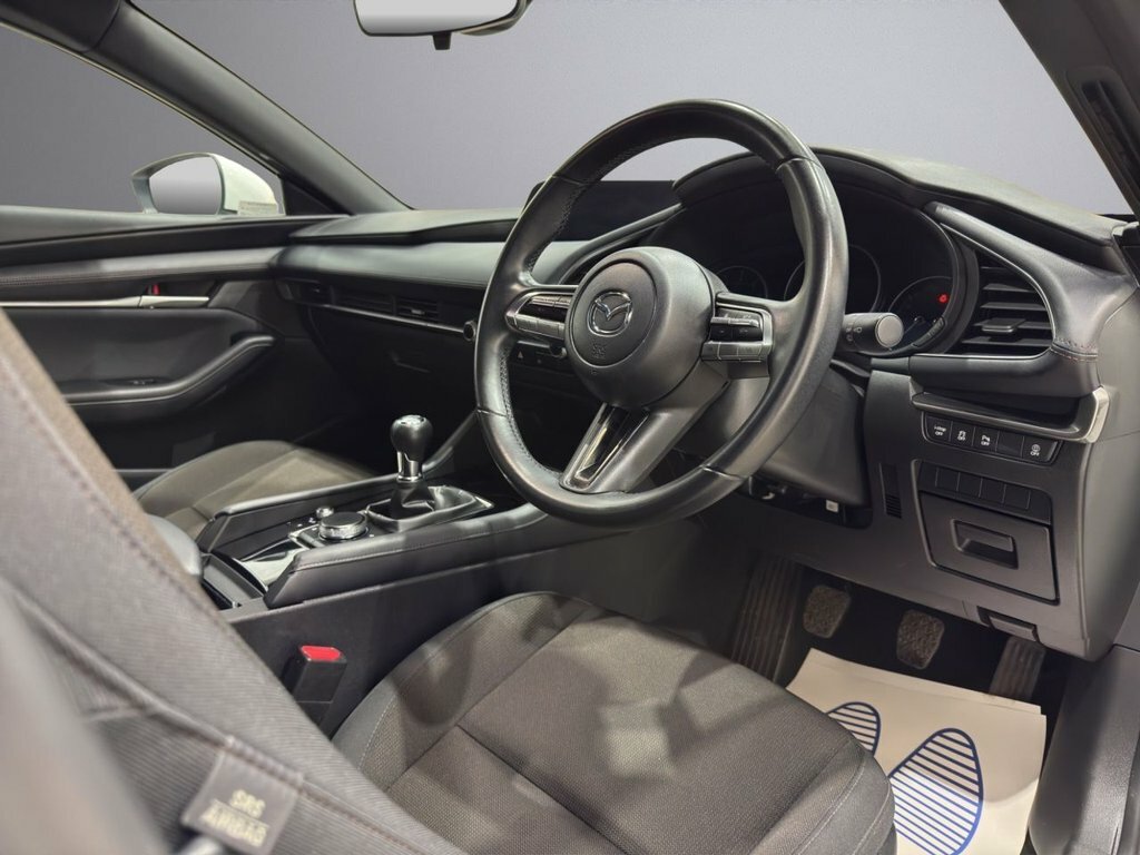 Mazda 3 2L Se-l DV22WCG White #2