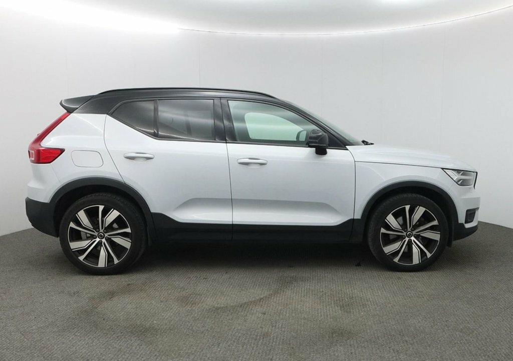 Volvo XC40 1.5L R-design Pro VX71FDC Silver #3