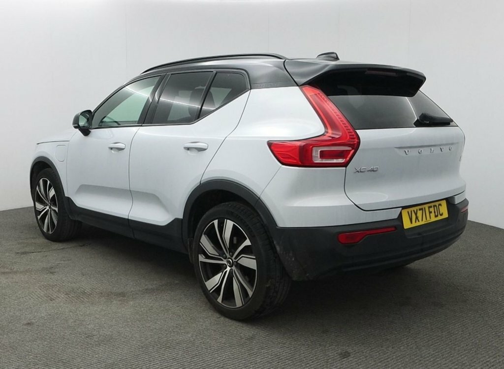 Volvo XC40 1.5L R-design Pro VX71FDC Silver #2