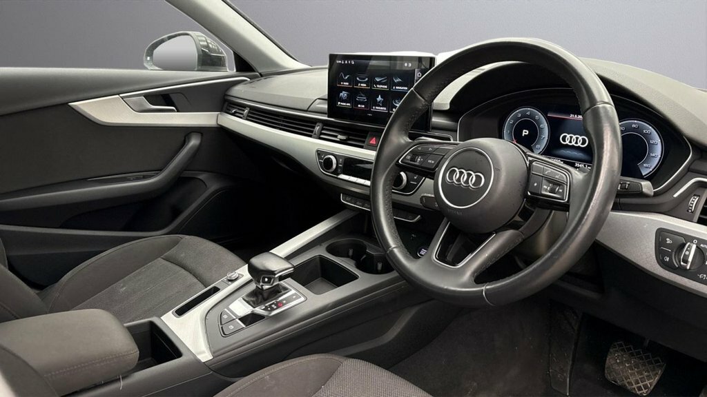 Audi A4 2L Technik Black #2