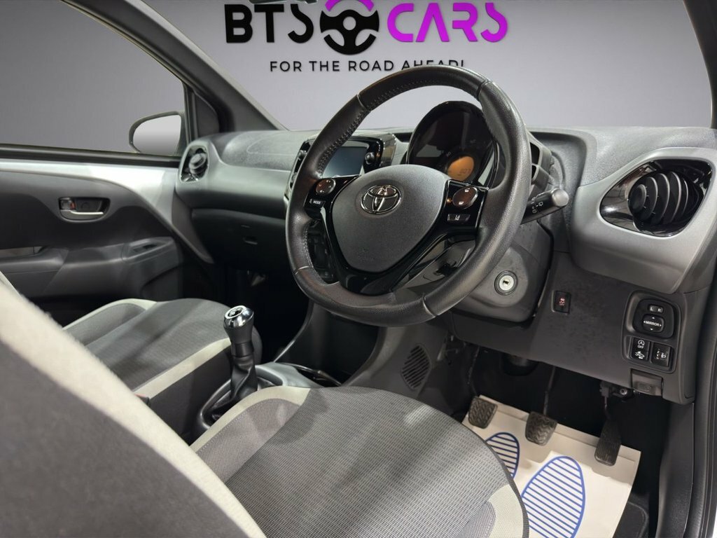 Toyota Aygo 1L X-trend Silver #2