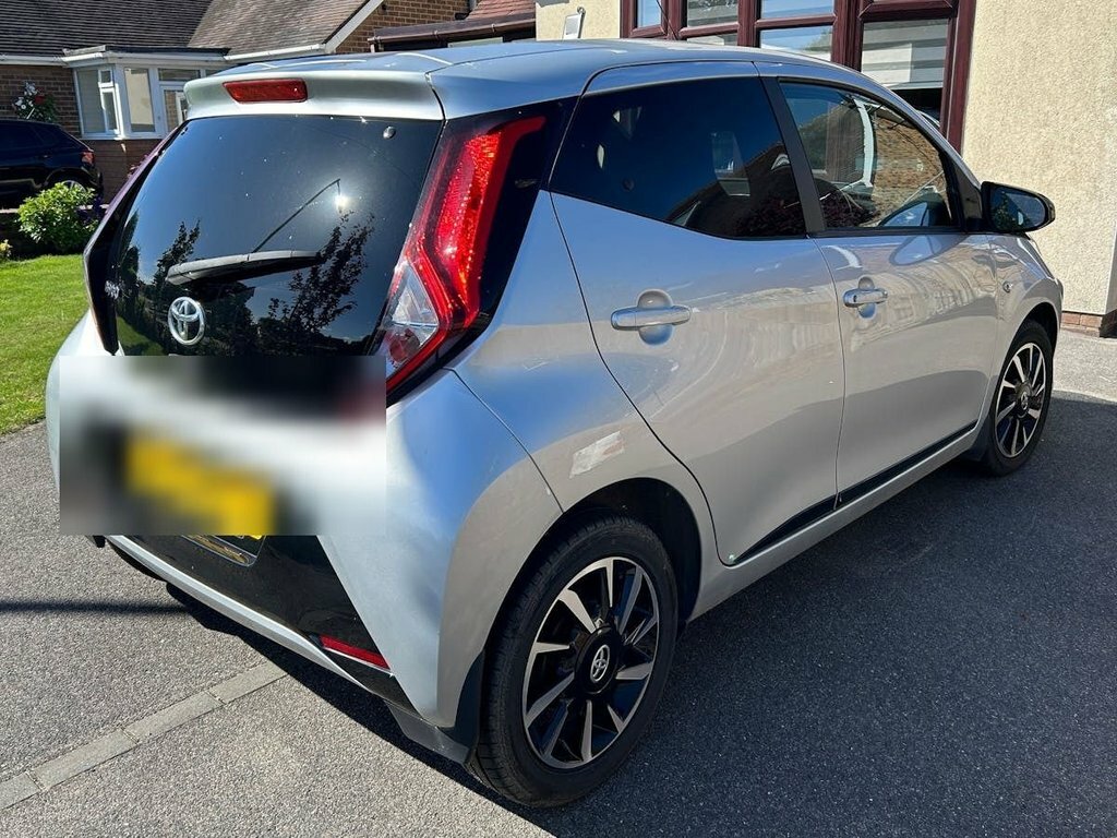 Toyota Aygo 1L X-trend Silver #2