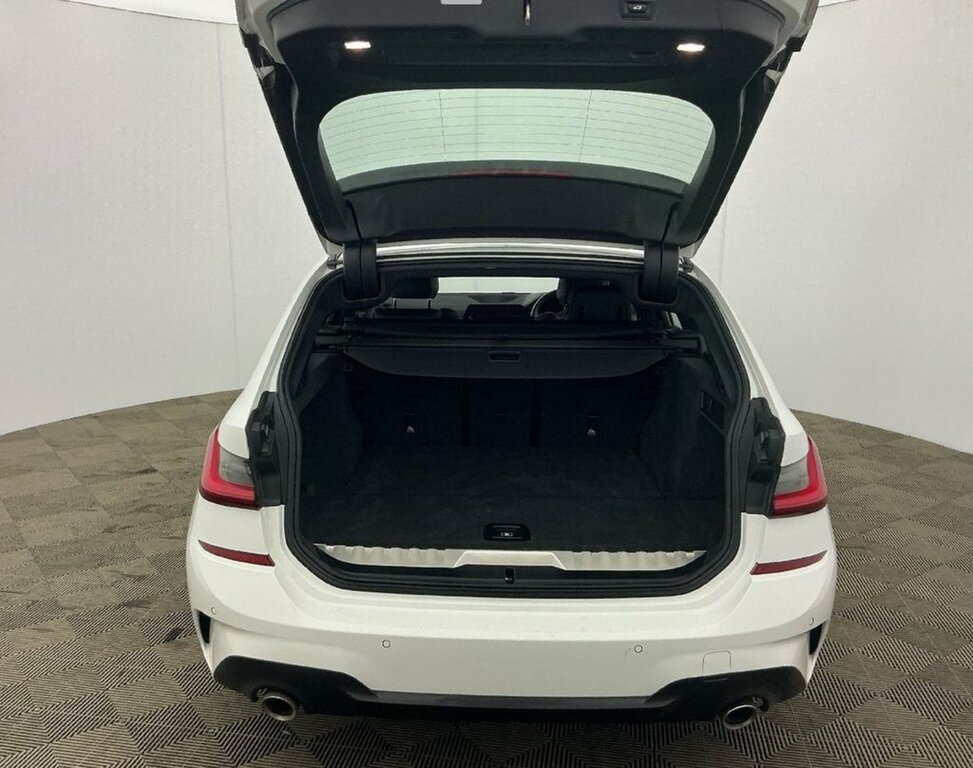 BMW 3 Series 2L M Sport White #6