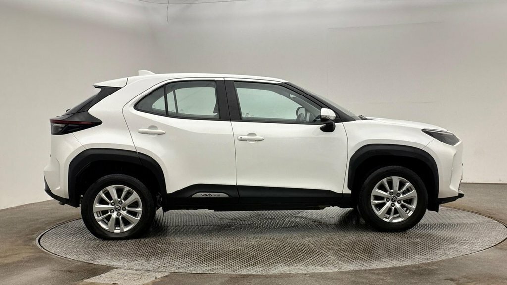 Toyota Yaris Cross 1.5L Icon White #2