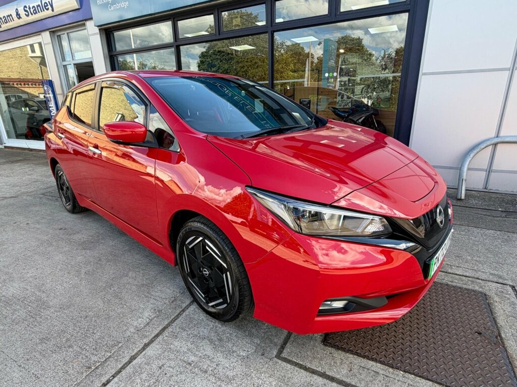 Nissan Leaf 39Kwh Acenta Red