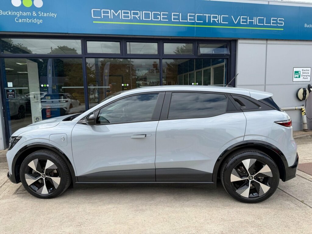 Renault Megane E-Tech 60Kwh Equilibre Optimum Charge Grey #4