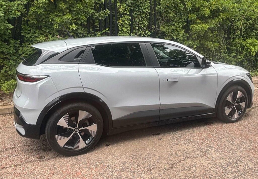 Renault Megane E-Tech 60Kwh Equilibre Optimum Charge Grey