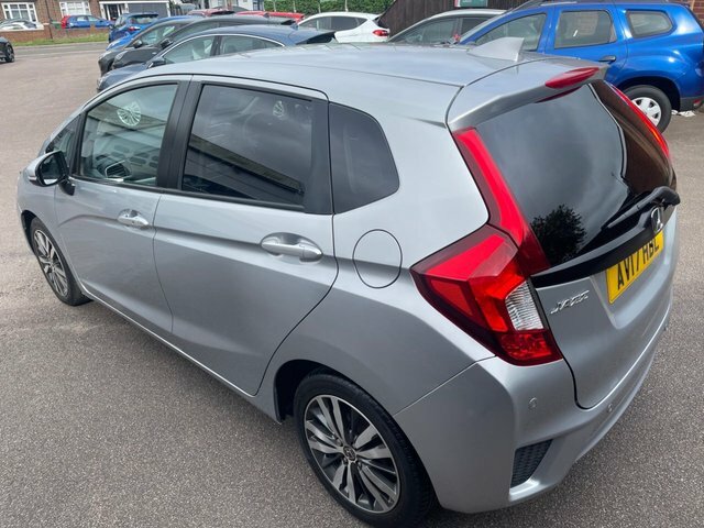Honda Jazz 2017 1.3 I-vtec Ex Navi Hatchback Cvt E Silver #2
