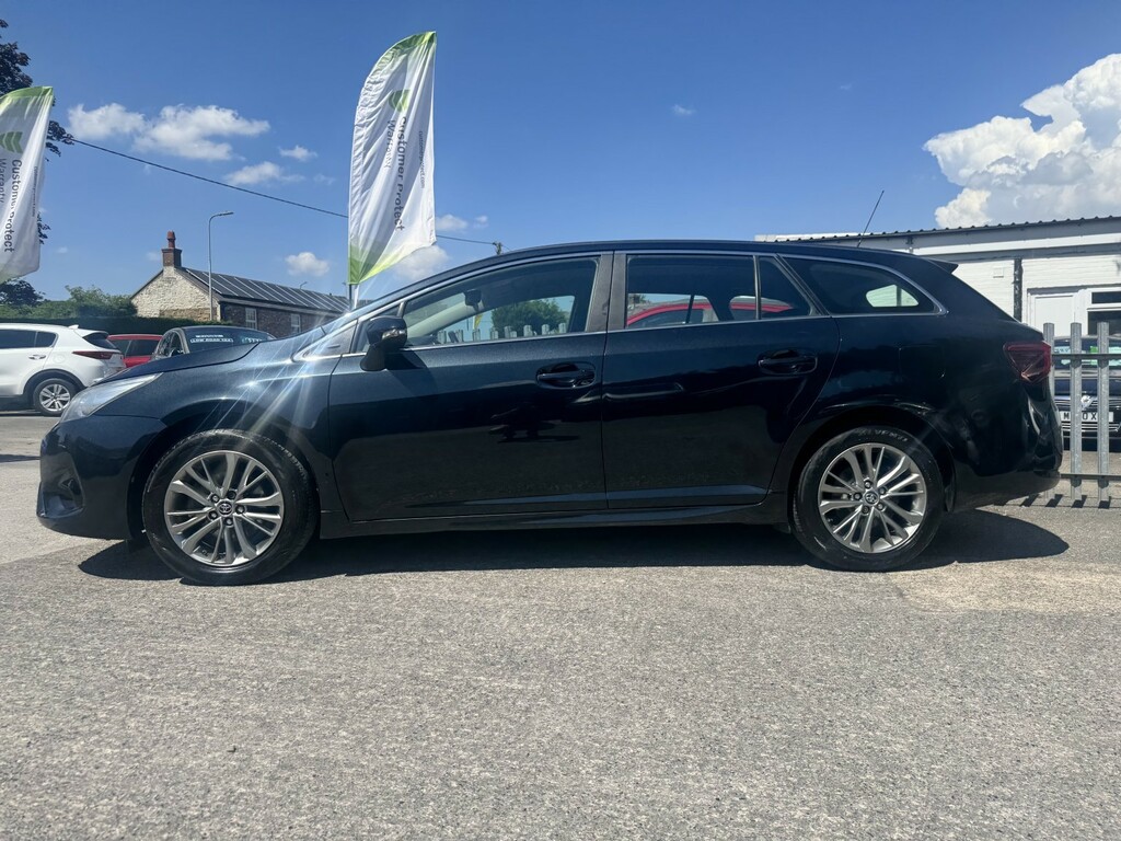 Toyota Avensis Estate 1.6 D-4d Business Edition 201616 FL16KDX Grey #2
