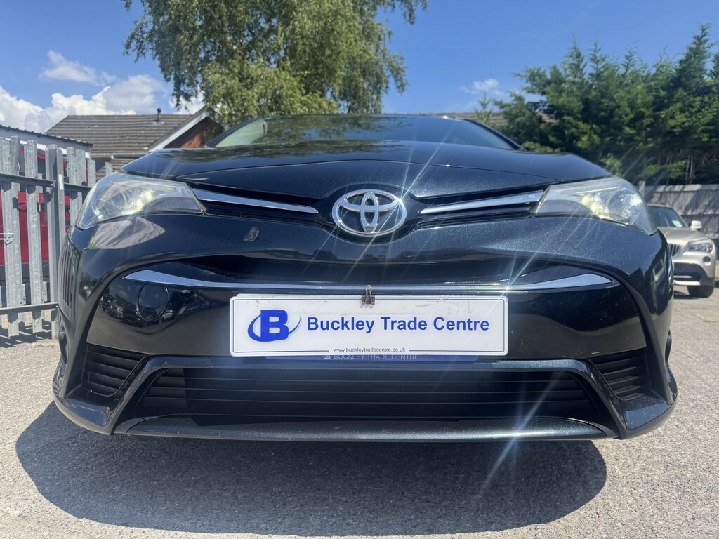 Toyota Avensis Estate 1.6 D-4d Business Edition 201616 FL16KDX Grey #3